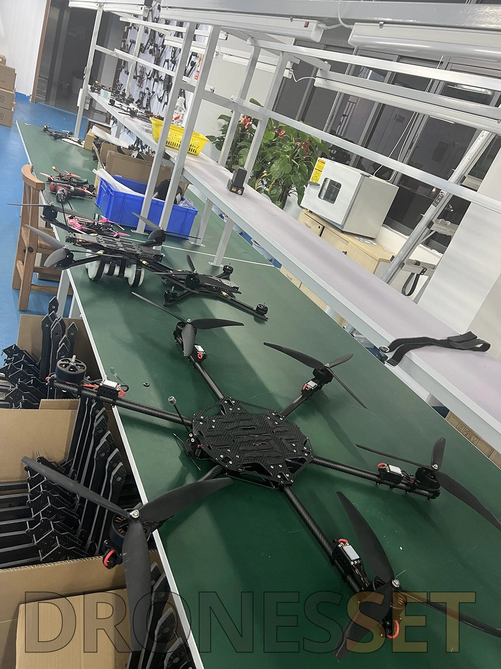 18 inch 6 Axis FPV Drone 15-20kg payload with 5.8G 3W VTX F722 Flying Tower 10-20KM Long Distance Drone Kit